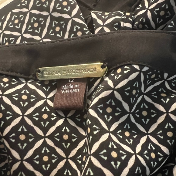 Dana Buchman 12 or L Top Geometric Print Button Up Shirt Blouse Collar Long Slv - Picture 4 of 4